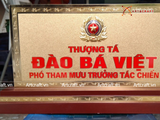  Quà tặng Biển Chức Danh bằng đồng mạ vàng 24K kích thước dài 28 x 6cm 