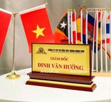  Quà tặng Biển Chức Danh bằng đồng mạ vàng 24K kích thước 16x24,5cm 