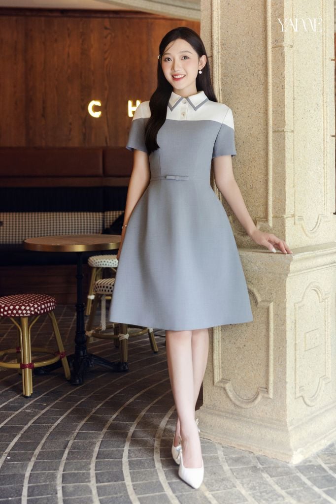 Váy Thiết Kế Dáng A Màu Ghi Ánh Xanh Cổ Vạt Nhọn YAME YV740