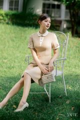 Váy Thiết Kế Dáng Ngắn Nâu Sữa Tay Gập Gấu Phối Đai Đính Đá YAME YV719