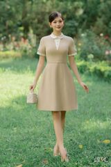 Váy Thiết Kế Dáng Ngắn Nâu Sữa Tay Gập Gấu Phối Đai Đính Đá YAME YV719