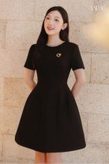 Váy Thiết Kế Ngắn Tay Tùng Bồng Cổ Đính Đá YAME YV745