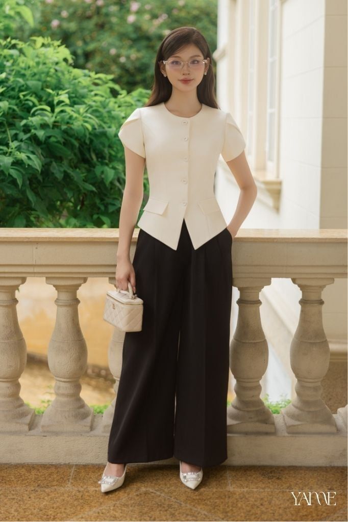 Áo Kem Cổ Tròn Cộc Tay Cách Điệu YAME YA717