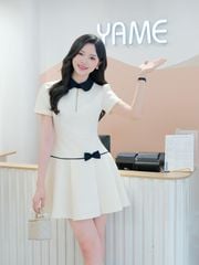 Váy Nữ Dáng Xòe Xếp Ly Nhẹ Ngắn Tay Khóa Ngực Màu Kem Phối Đen Đính Nơ Tiểu Thư YAME - Soca YV691