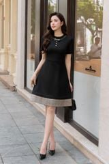 Váy Thiết Kế Dáng A Đen Phối Kẻ YAME YV928