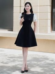 Váy Nữ Dáng Xòe Trên Gối YAME Màu Đen Phối Kem Trang Trí Họa Tiết Nơ Tay Bồng Tiểu Thư Cổ Tròn YAME - Camillo YV669