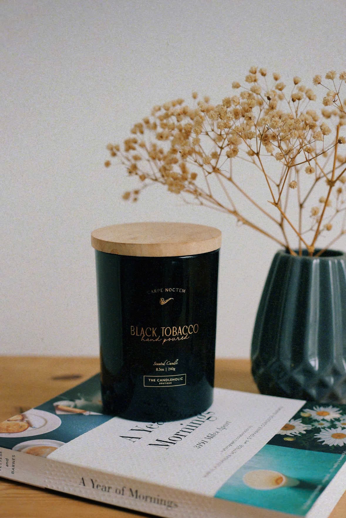 Nến Candleholic Black Tobacco