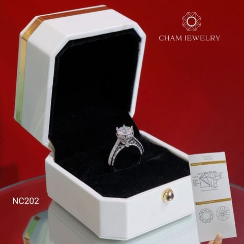 Nhẫn NC202 CHAM JEWELRY, Full Moissanite Chủ 7.5mm (Barcode TVM152)