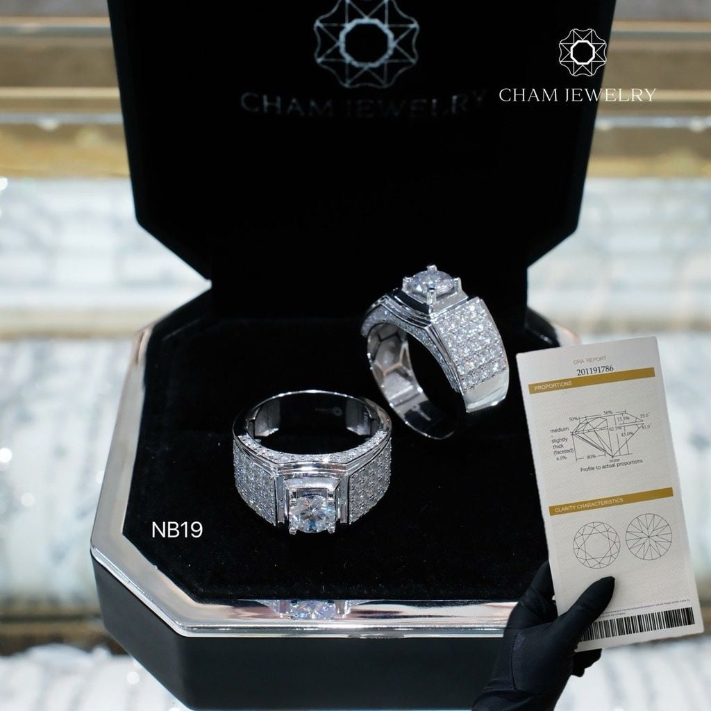 Nhẫn Nam NB19 CHAM JEWELRY, Full Moissanite Cao Cấp, Chủ 6.0mm (Barcode TVM100)