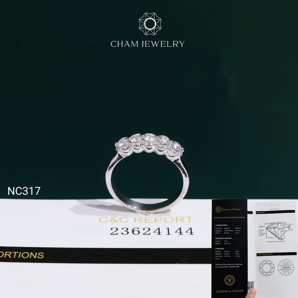 Nhẫn NC317 CHAM JEWELRY, Nhẫn Kiểu 5 Viên Chủ Đá Moissanite C&C 3.0mm (Barcode OCNN161)