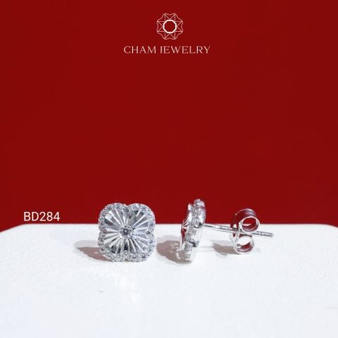 Hoa Tai BD284 CHAM JEWELRY , Hoa Tai Cỏ 4 Lá Bản 8.0mm (Barcode TBD1361).