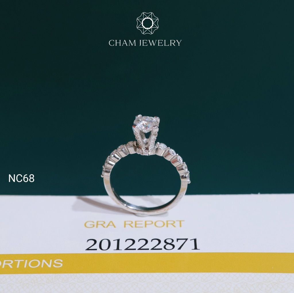 Nhẫn NC68 CHAM JEWELRY, Full Moissanite Chủ 5.4mm (Barcode ONNU87)
