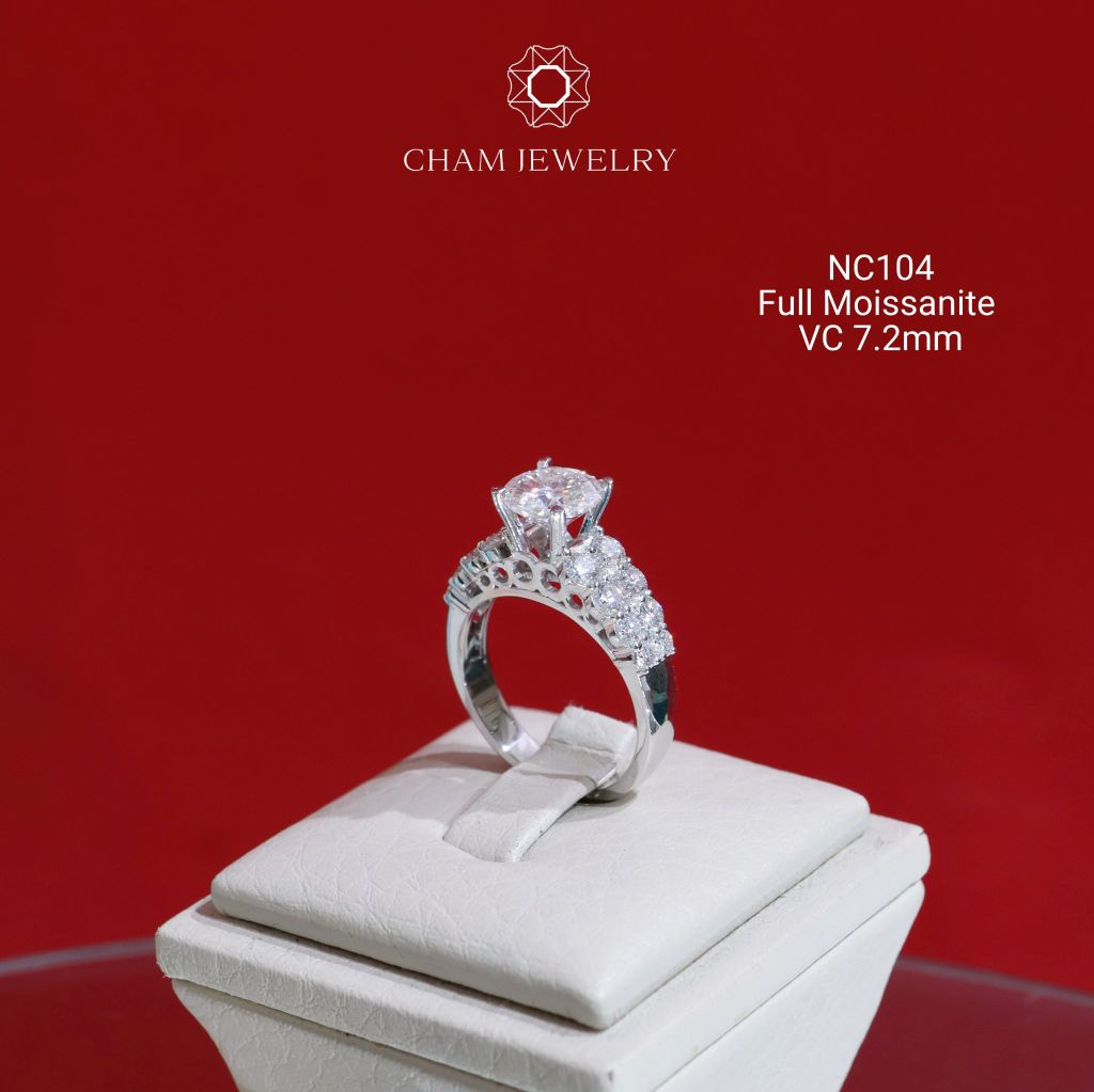 Nhẫn NC104 CHAM JEWELRY, Full Đá Moissanite, Chủ 7.2mm (Barcode OHNNU8)