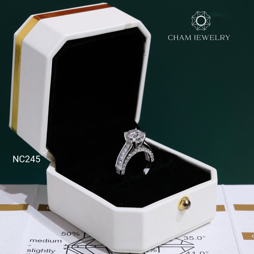 Nhẫn NC245 CHAM JEWELRY, Full Moissanite Chủ 7.5mm (Barcode OCNN52)