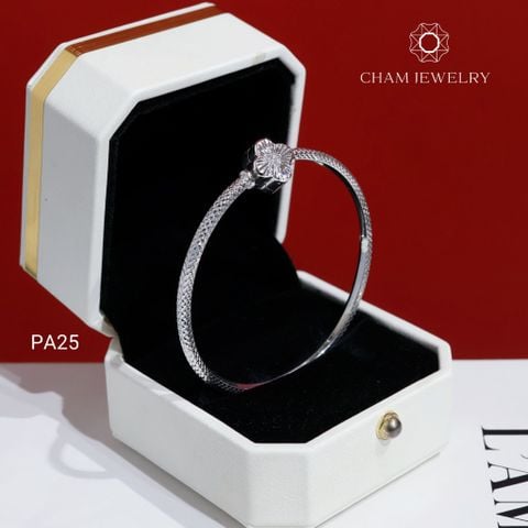 Vòng Tay PA25 CHAM JEWELRY, Vòng Pan Khóa Cỏ Chạm Máy (Barcode CV106426)