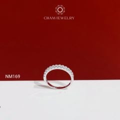 Nhẫn NM169 CHAM JEWELRY , Nhẫn Kiểu Nửa Hàng Đá Barget 2.5mm (Barcode TQB25207).