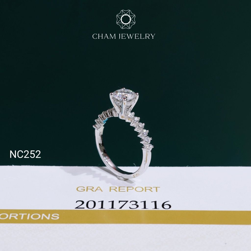 Nhẫn NC252 CHAM JEWELRY, Nhẫn Full Đá Moissanite Chủ 6.3mm (Barcode OCNN58)