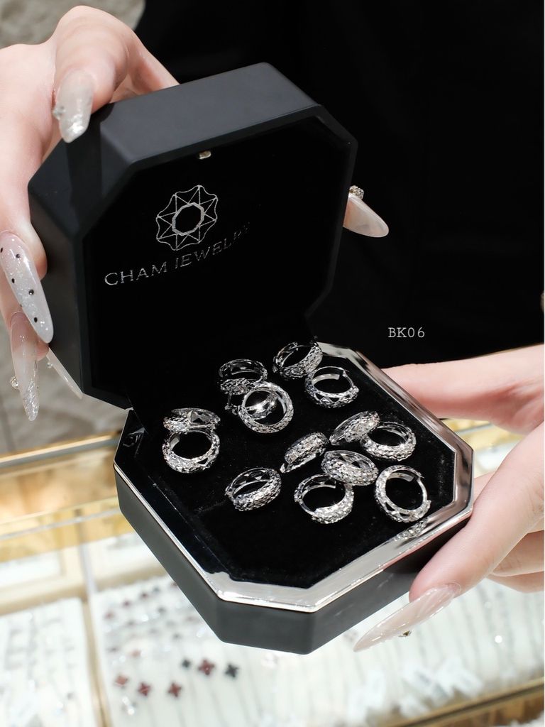 Hoa Tai BK06 CHAM JEWELRY, Bản 4.5mm ( Barcode TBK202)