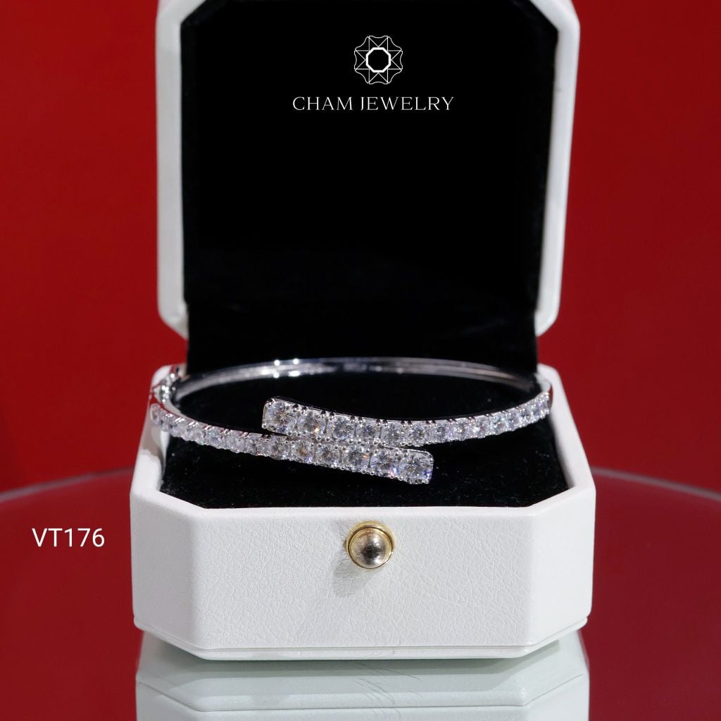 Vòng Tay VT176 CHAM JEWELRY, Full Nửa Hàng Đá Chéo (Barcode CV7598 - C04V846).