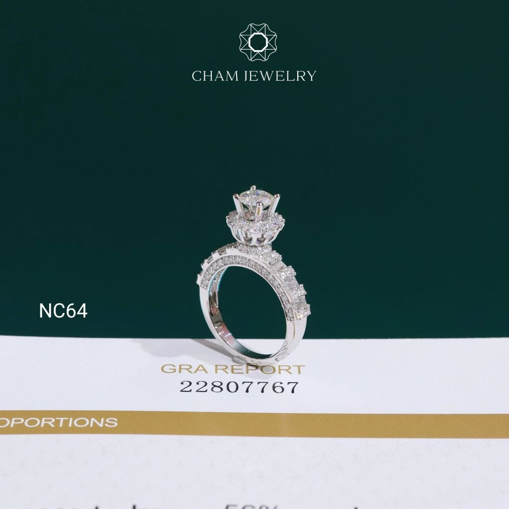 Nhẫn NC64 CHAM JEWELRY, Full Moissanite Chủ 5.4mm (Barcode ONNU86)