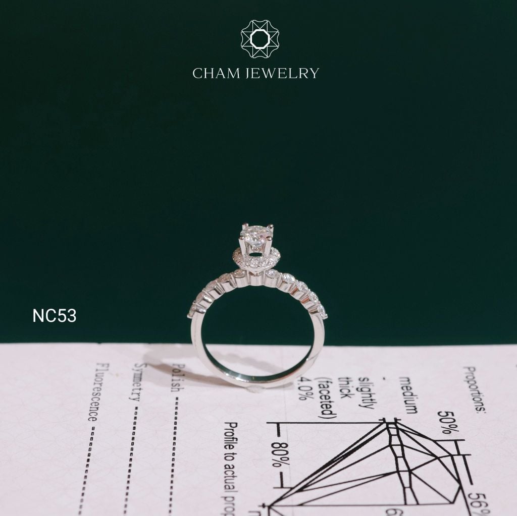 Nhẫn NC53 CHAM JEWELRY, Full Moissanite Chủ 4.5mm (Barcode ONNU47).