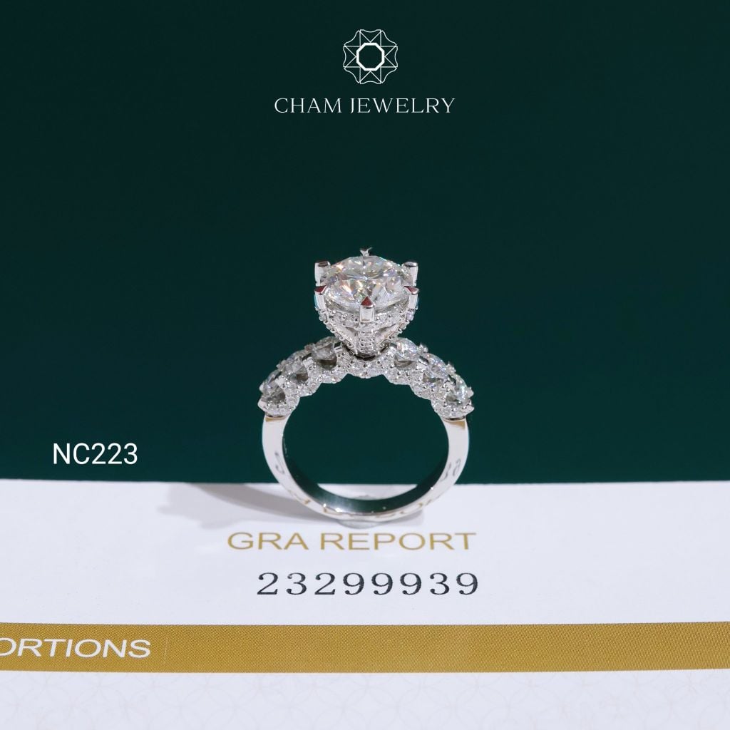 Nhẫn NC223 CHAM JEWELRY, Nhẫn Full Đá Moissanite Chủ 8.1mm (Barcode OCNN71)