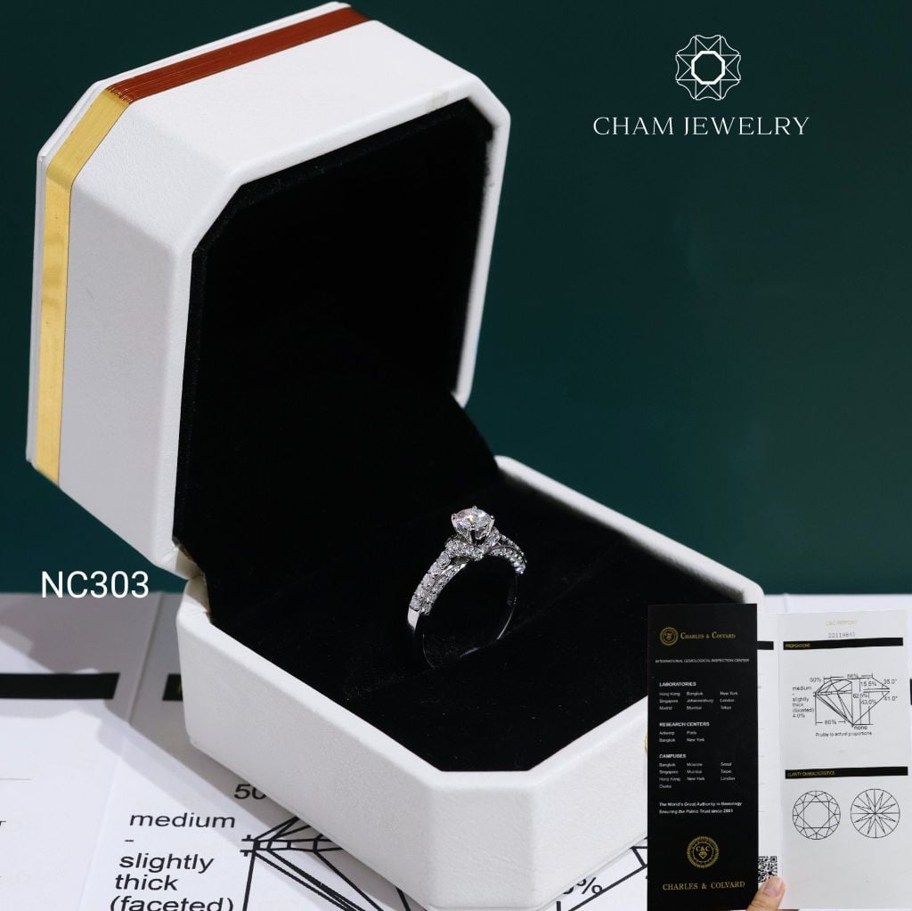 Nhẫn NC303 CHAM JEWELRY, Đá Moissanite C&C Chủ 4.5mm (Barcode OCNN99)