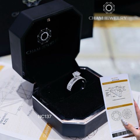 Nhẫn NC137 CHAM JEWELRY, Full Đá Moissanite , Chủ 6.3mm (Barcode OCN02)
