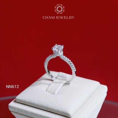 Nhẫn NN612 CHAM JEWELRY, Chủ 5.5mm Barcode (TNN1608)