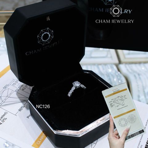 Nhẫn NC126 CHAM JEWELRY, Full Đá Moissanite Chủ 6.3mm (Barcode OTN01)