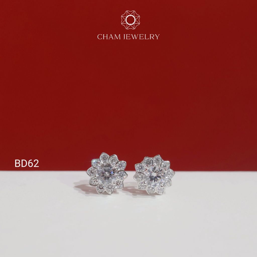 Hoa Tai BD62 CHAM JEWELRY, Hoa Tai Hoa Tia Chủ 4.0mm (Barcode TBD1736).