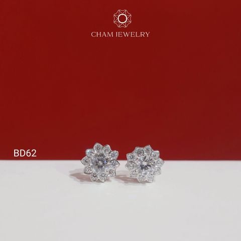 Hoa Tai BD62 CHAM JEWELRY, Hoa Tai Hoa Tia Chủ 4.0mm (Barcode TBD1736).