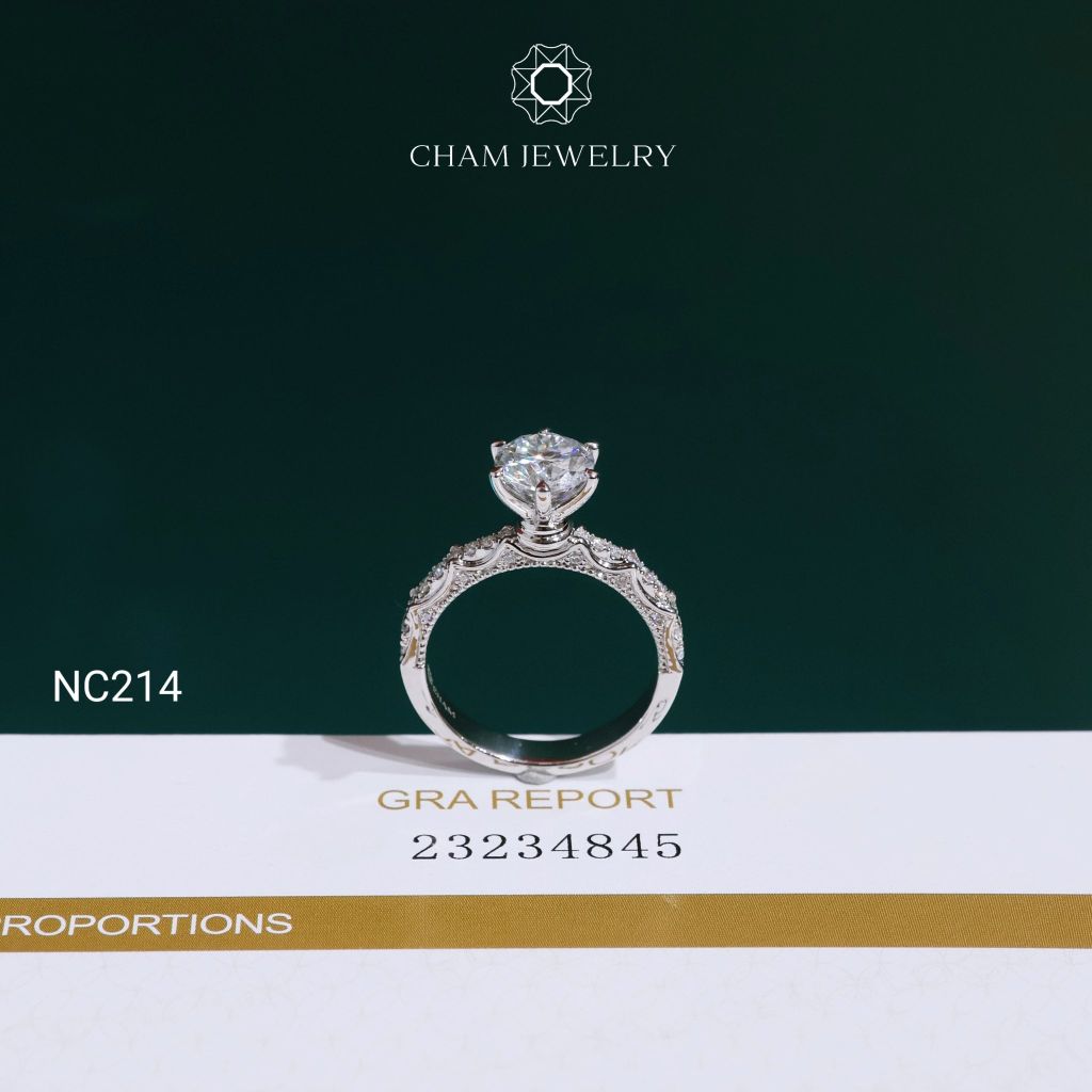 Nhẫn NC214 CHAM JEWELRY, Full Đá Moissanite Chủ 7.2mm (Barcode OCNN42)
