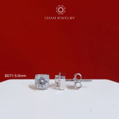 Hoa Tai BD71 CHAM JEWELRY , Hoa Tai Vuông Chủ 5.0mm ( Barcode TBD104 - TBD105).