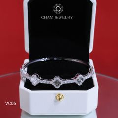 Vòng Tay VC06 CHAM JEWELRY, Full Moissanite 4 Lá Bản 8.0mm (Barcode OPV01).