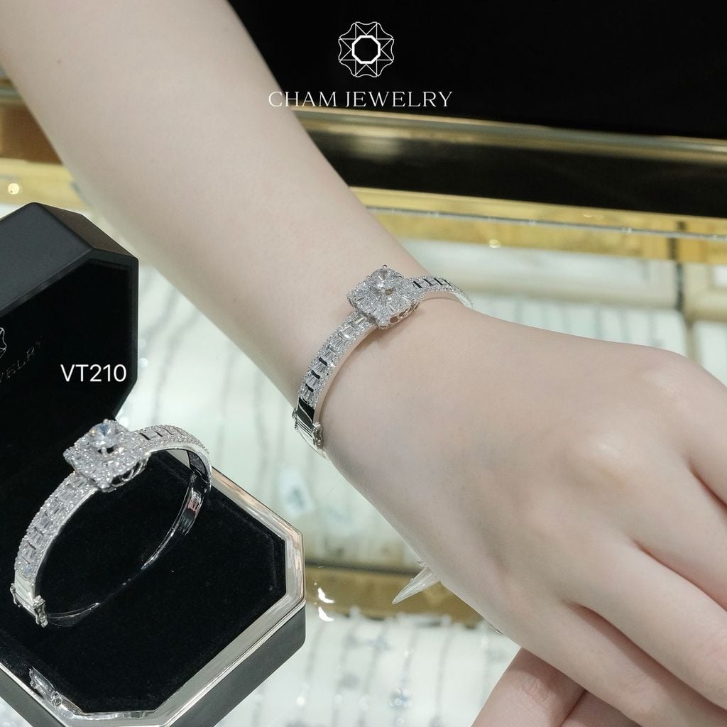 Vòng Tay VT210 CHAM JEWELRY Chủ 7.0mm (Barcode CPCV190)