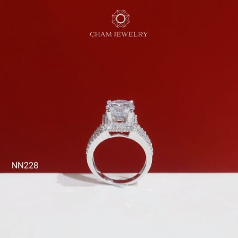 Nhẫn NN228 CHAM JEWELRY, Xoàn Vuông Chủ 8.5mm (Barcode TNN1790).