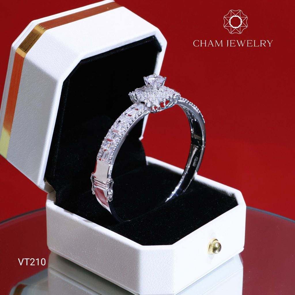 Vòng Tay VT210 CHAM JEWELRY Chủ 7.0mm (Barcode CPCV190)