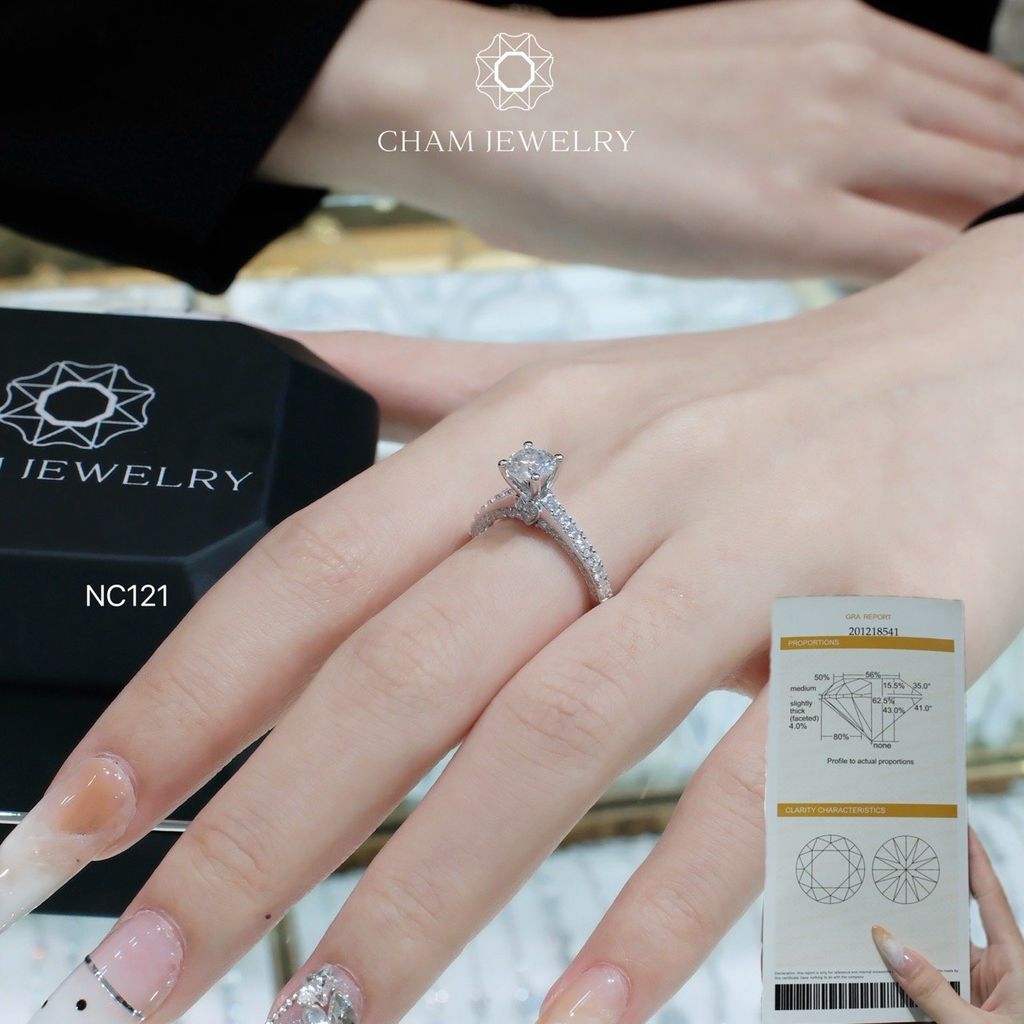 Nhẫn NC121 CHAM JEWELRY, Full Đá Moissanite Chủ 5.4mm (Barcode OHN11)