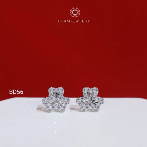 Hoa Tai BD56 CHAM JEWELRY, Hoa Tai Cỏ 3 Lá Chạm Máy Viền Đá Tấm Bản 7.0mm (Barcode TBD1689).