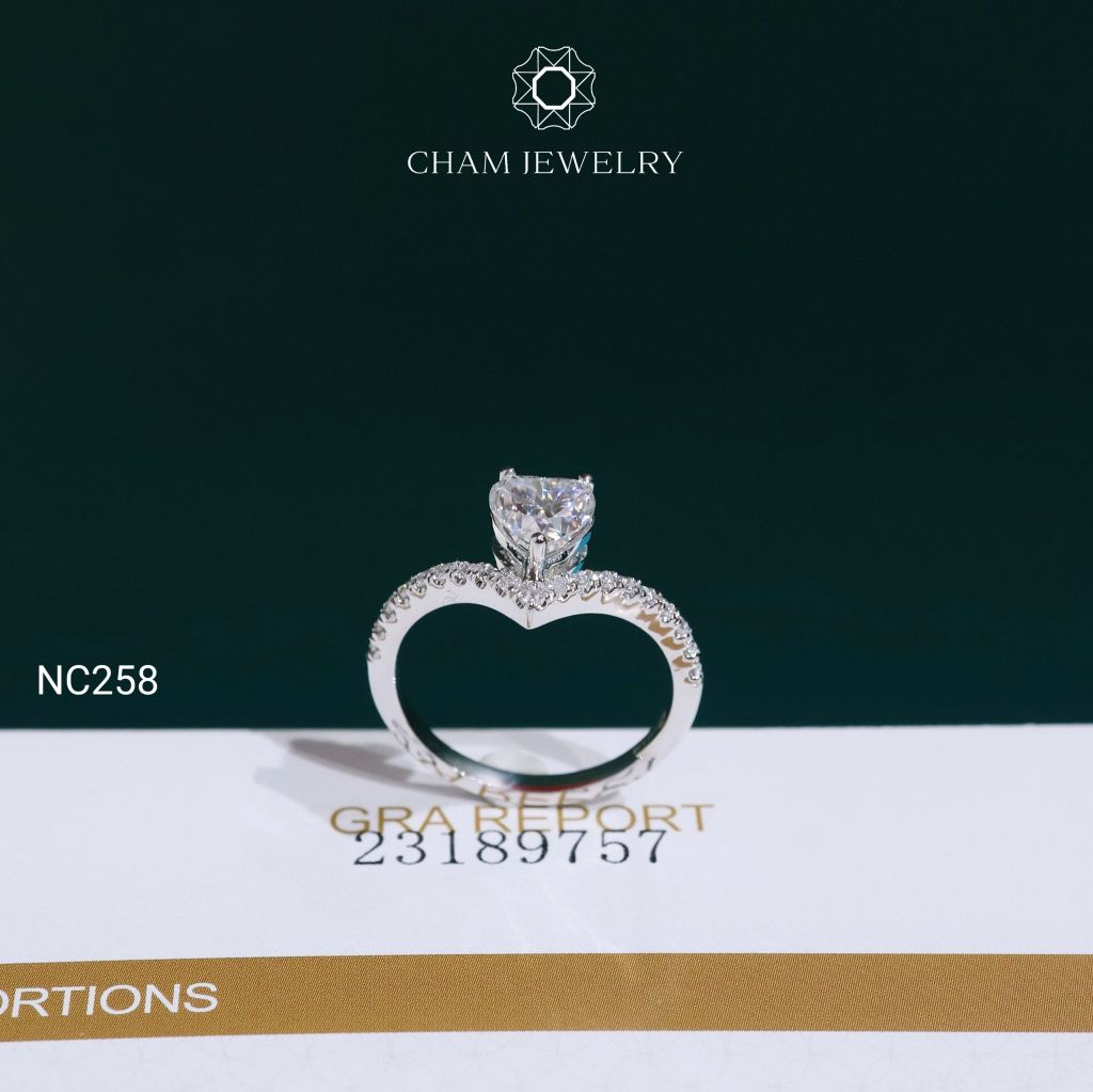Nhẫn NC258 CHAM JEWELRY, Nhẫn Full Đá Moissanite Chủ Tim 6*6mm(Barcode OCNN56)