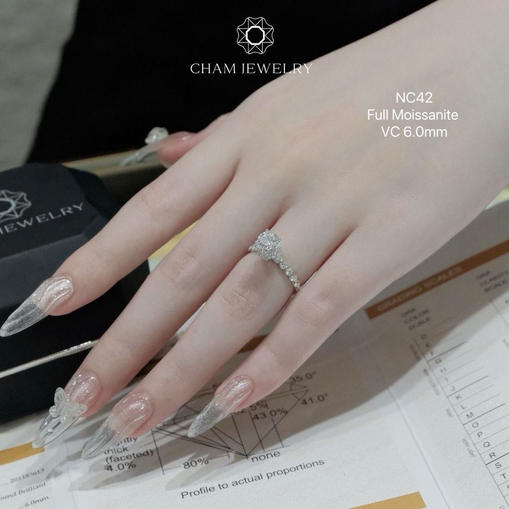 Nhẫn NC42 CHAM JEWELRY, Full Đá Moissanite 6.0mm (Barcode TVM55).