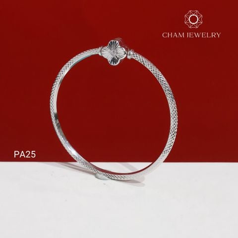 Vòng Tay PA25 CHAM JEWELRY, Vòng Pan Khóa Cỏ Chạm Máy (Barcode CV106426)