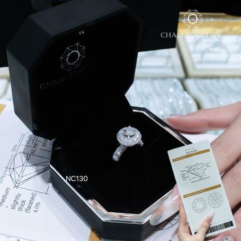 Nhẫn NC130 CHAM JEWELRY, Full Đá Moissanite Chủ 6.5mm (Barcode OTN05)