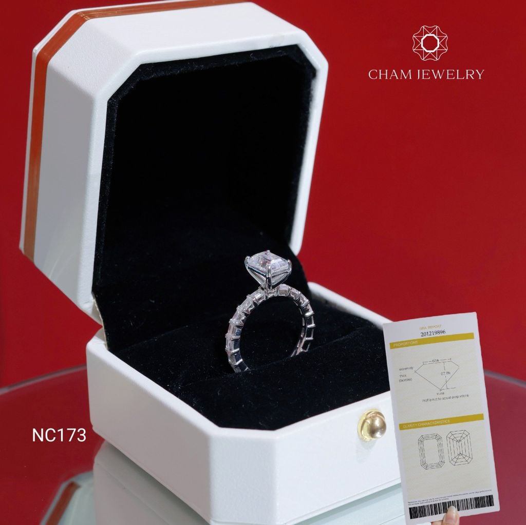 Nhẫn NC173 CHAM JEWELRY, Full Đá Moissanite Chủ Emerald 6.0x8.0mm (Barcode OCNN17)