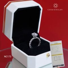 Nhẫn NC173 CHAM JEWELRY, Full Đá Moissanite Chủ Emerald 6.0x8.0mm (Barcode OCNN17)