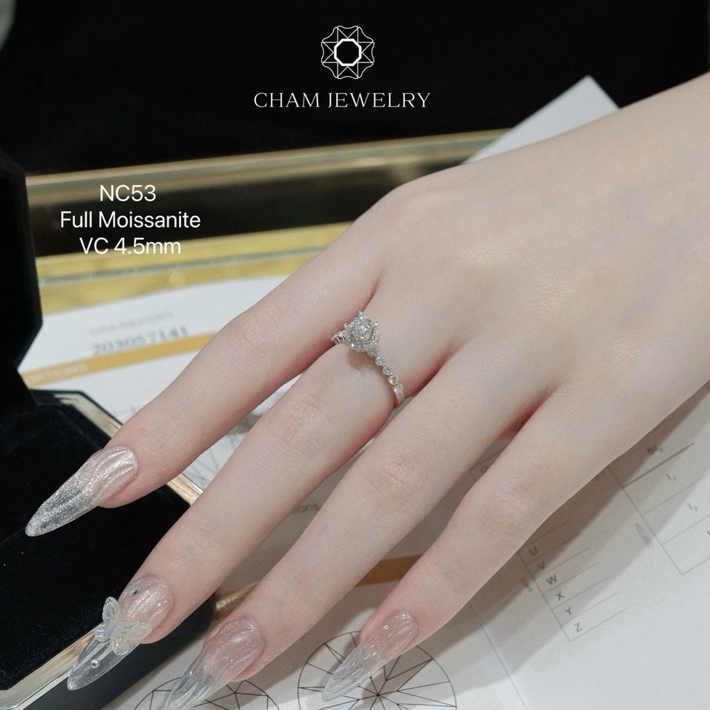 Nhẫn NC53 CHAM JEWELRY, Full Kim Cương Moissanite Chủ 4.5mm (Barcode ONNU47).