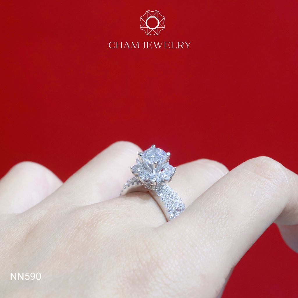 Nhẫn NN590 CHAM JEWELRY, Chủ 6.5mm (Barcode TNN1537)