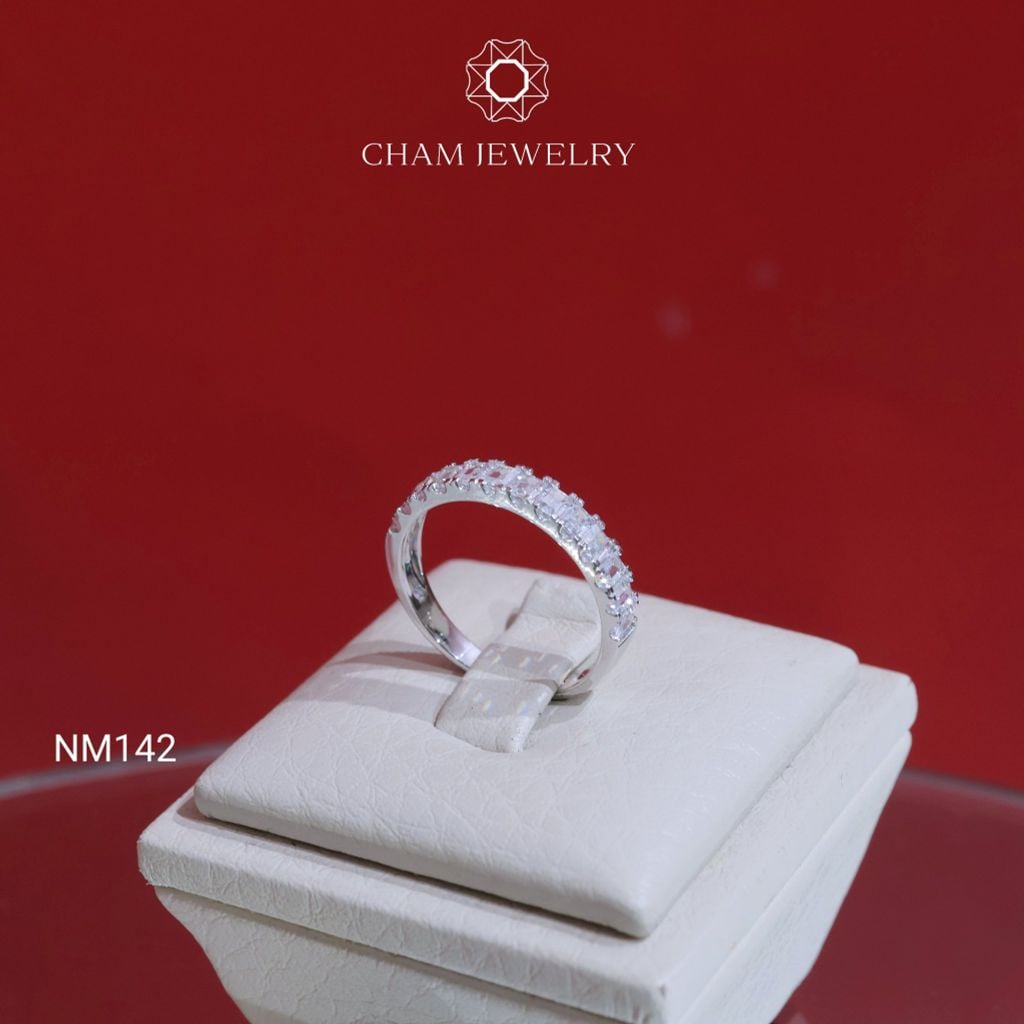 Nhẫn NM142 CHAM JEWELRY, Nhẫn Kết Nửa Hàng Đá Barget 3.5mm (Barcode NNNH39).