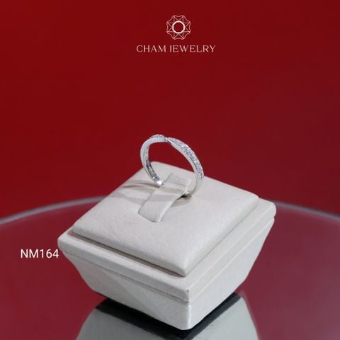 Nhẫn NM164 CHAM JEWELRY , Nhẫn Kiểu Chéo Nửa Hàng Đá (Barcode TNT951).
